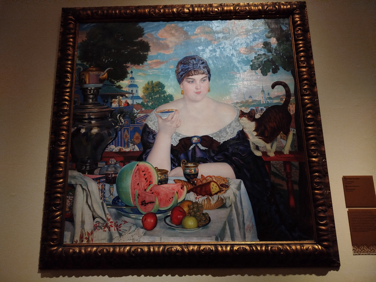 Кустодиев "Купчиха за чаем".