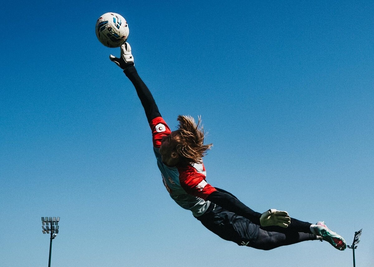 Неужели мои прыжки не впечатлили пафосного гишпанца?