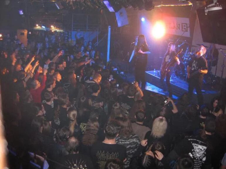 Официальное фото группы