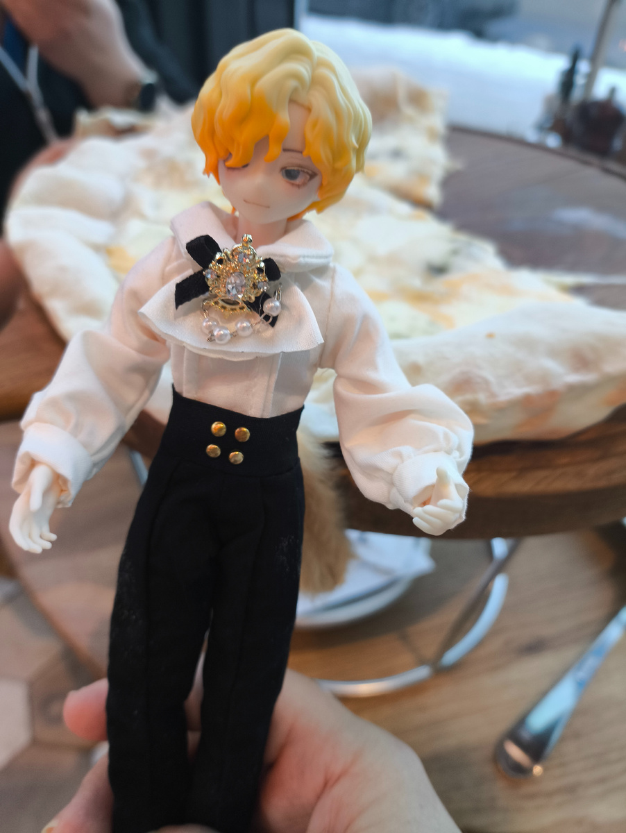 Приветственная пицца)) 