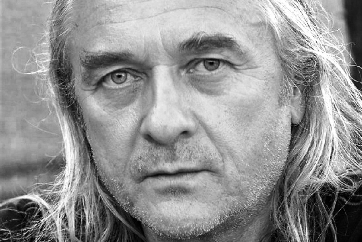     Умер бывший гитарист группы «Любэ», финалист шоу «ВИА Суперстар!», певец Юрий Рыманов