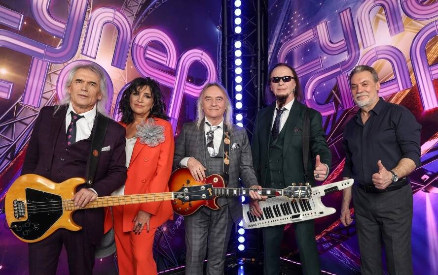    Юрий Рыманов (в центре) в составе группы «Лейся, песня» в 2024 году стал финалистом шоу «ВИА Суперстар!»Соцсети