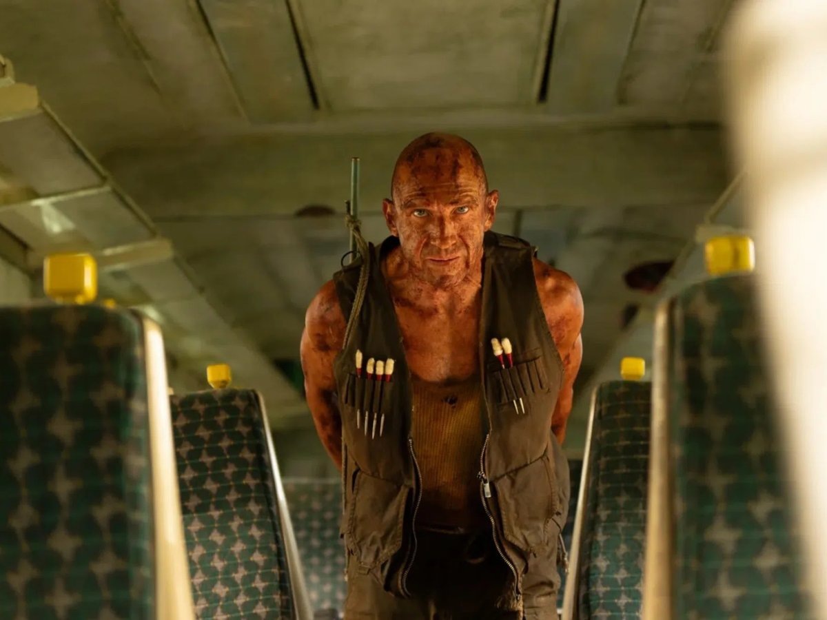    Актер Рэйф Файнс сыграл доктора Келсона