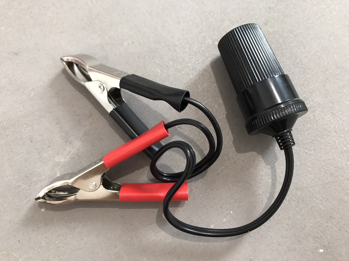 Гнездо прикуривателя из магазина. Фото Тищенко Василий.