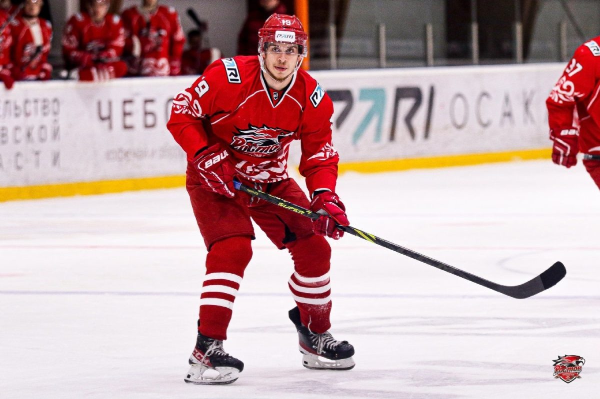    В системе «Сочи» Данил Авершин выступал и за клуб ВХЛ «Ростов»