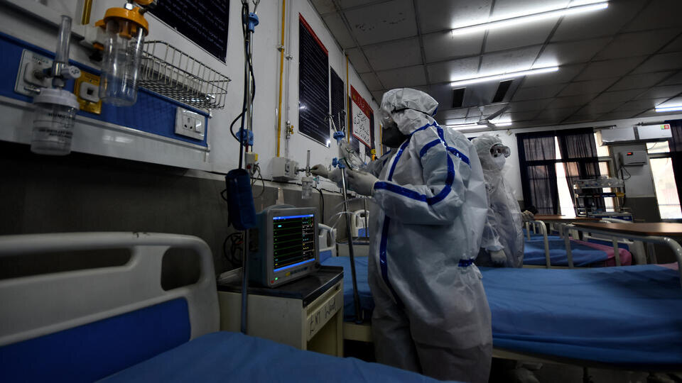     Metro: в Индии распространяется неизлечимый вирус Нипах www.globallookpress.com/Mubashir Hassan