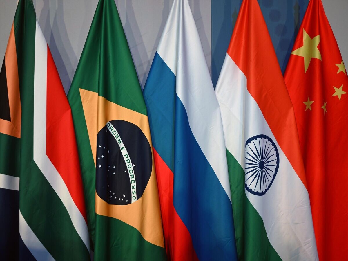    Флаги стран — участниц БРИКС в Йоханнесбурге | © РИА Новости / Григорий Сысоев