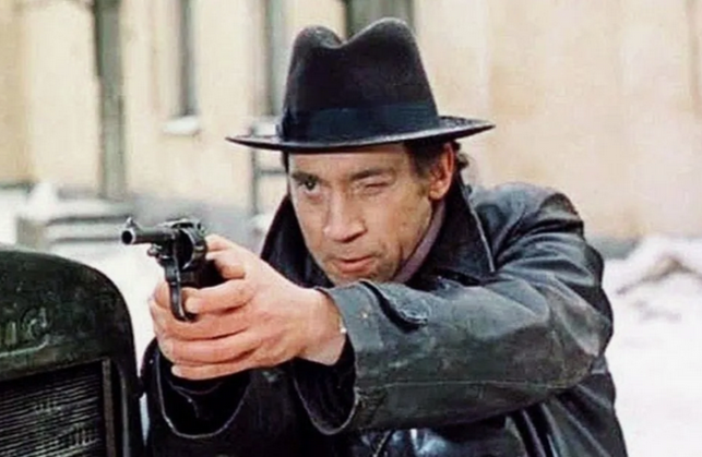 «Где твой чёрный пистолет?»: про какое оружие пел Высоцкий в своей песне