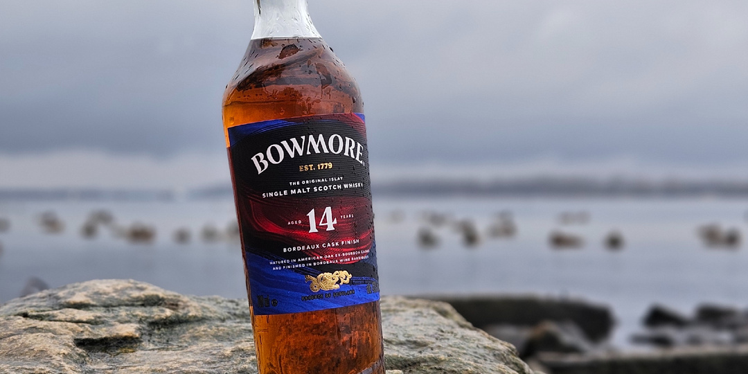 Bowmore 14 YO Bordeaux Cask Finish - неплохой винный Бомо.