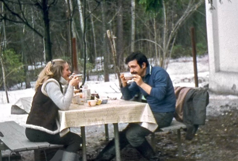    Елена Проклова с первым супругом Виталием Мелик-Карамовым в начале 70-х