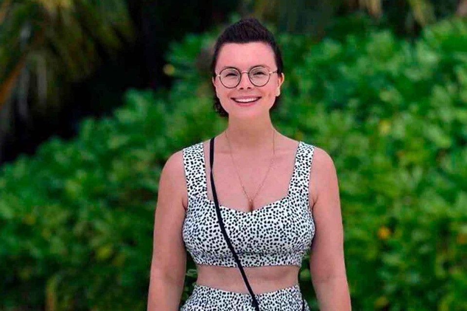    Молодая жена Евгения Петросяна наслаждается райским уголком. Фото: личная страница героя публикации в соцсети