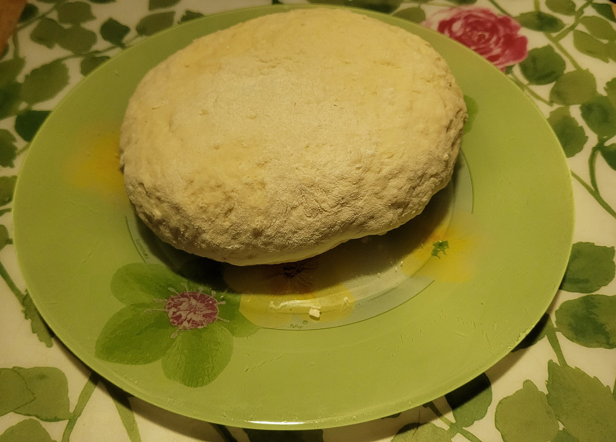 Я придала тесту форму шара