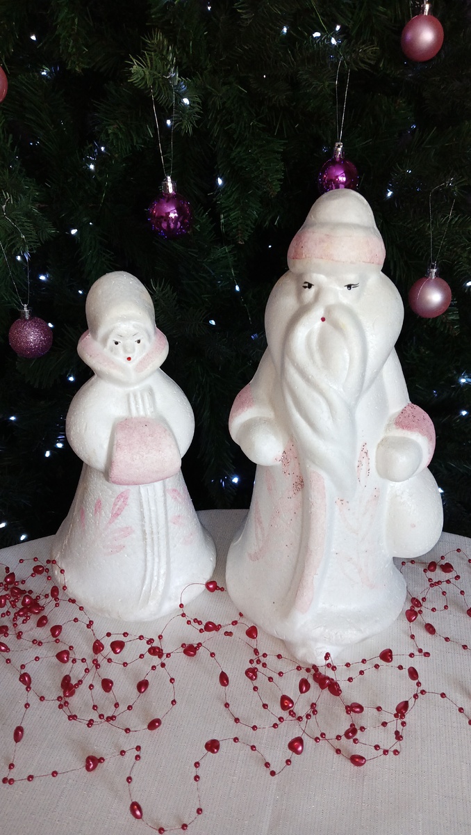 Покупки с барахолки + подарки от подписчицы = зимнее чаепитие. Фото автора 