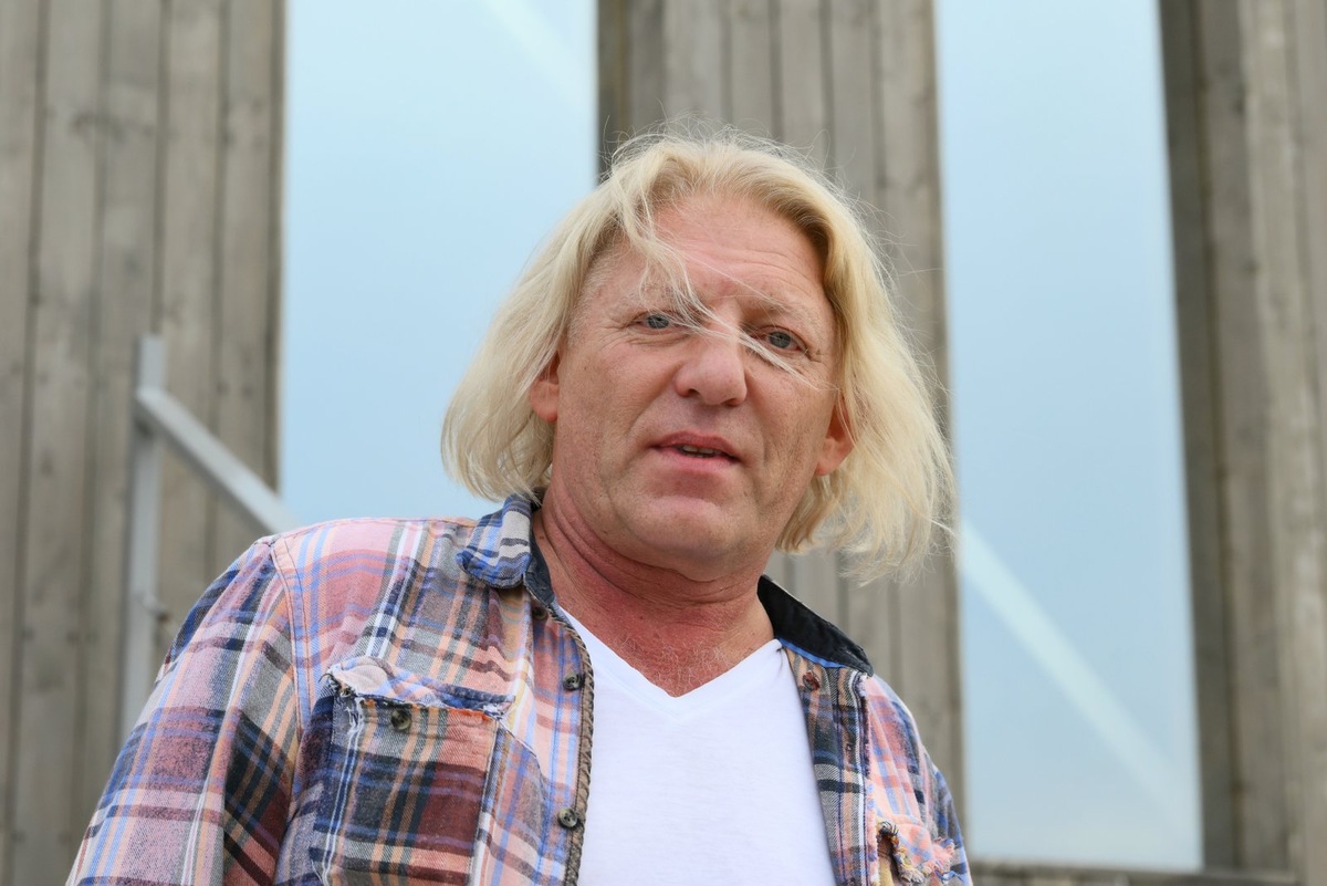    Александр Олейников