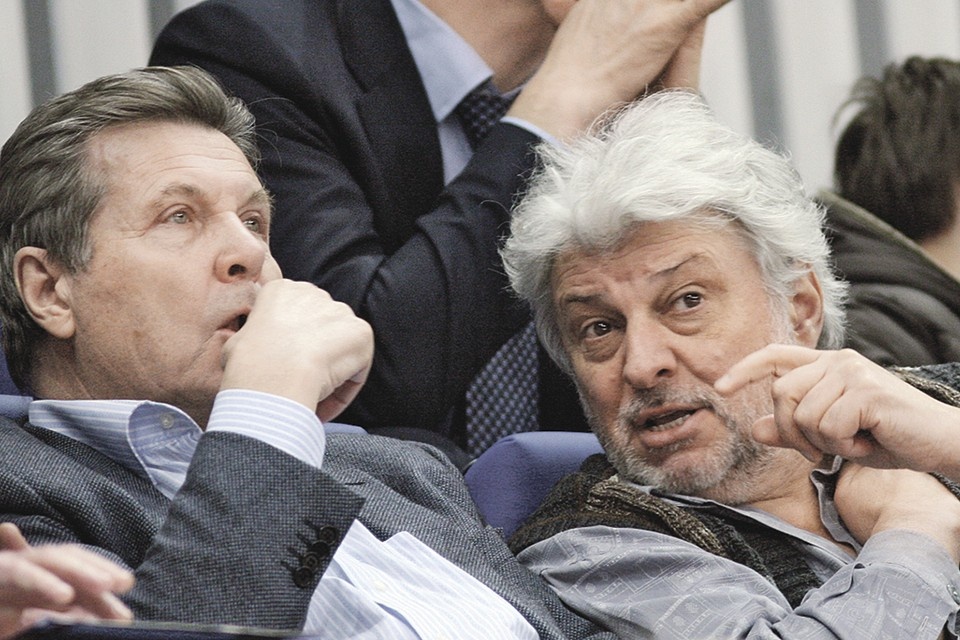    Лев Лещенко дружил с Добрыниным много лет и иногда по-дружески критиковал товарища. Фото: Алексей КРУТОВ/ТАСС