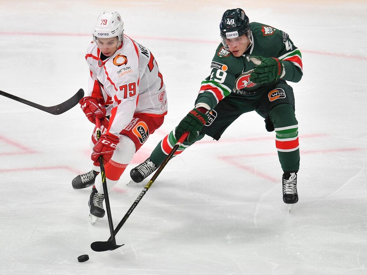    Хоккей. КХЛ. Матч "Ак Барс" - "Автомобилист" | © РИА Новости / Максим Богодвид