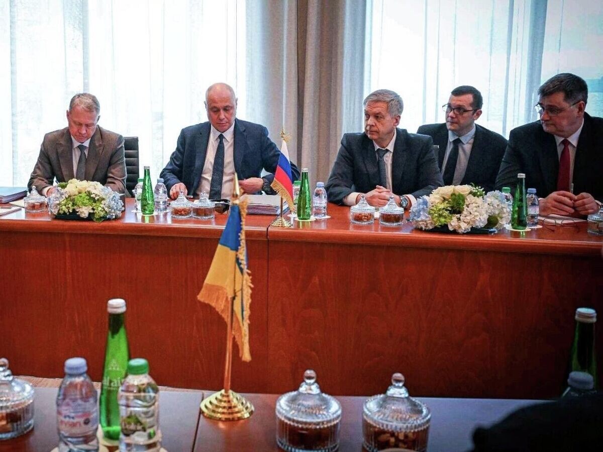    Трехсторонняя встреча делегаций России, США и Украины в Абу-Даби | © МИД ОАЭ