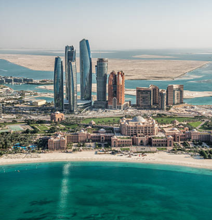 Абу-Даби. Дружеский обед делегаций переговорщиков удался, все довольны.