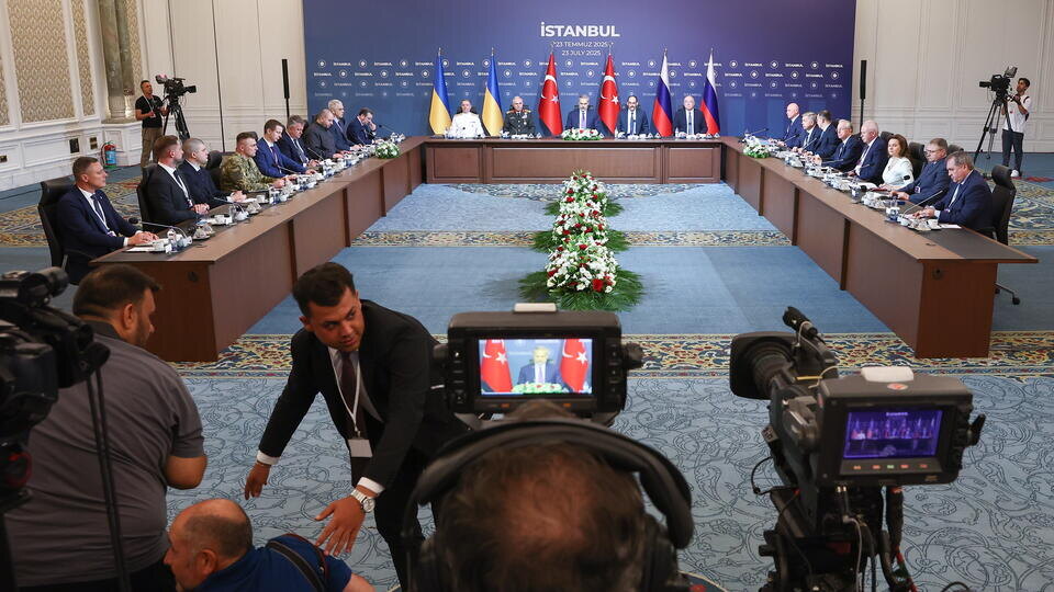     В МИД РФ назвали надуманной причину остановки переговоров в Стамбуле Александр Рюмин/ТАСС
