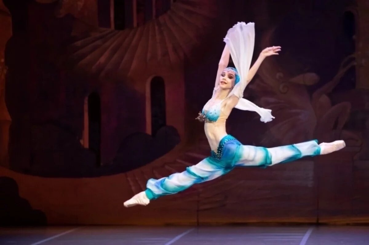    Балерина Нигматулина поделилась секретами ухода за ногами