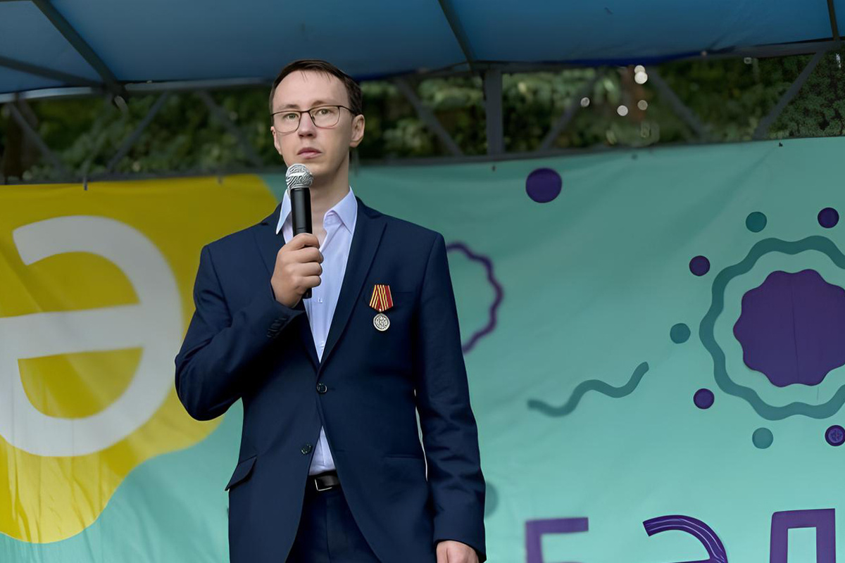 Студент-программист, ветеран СВО Андрей Шепелев, вернувшись с фронта после тяжелого ранения, начал новую жизнь.  Фото: Фото предоставлено героем публикации