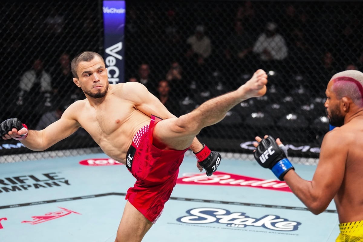     Умар Нурмагомедов и Дейвисон Фигередо