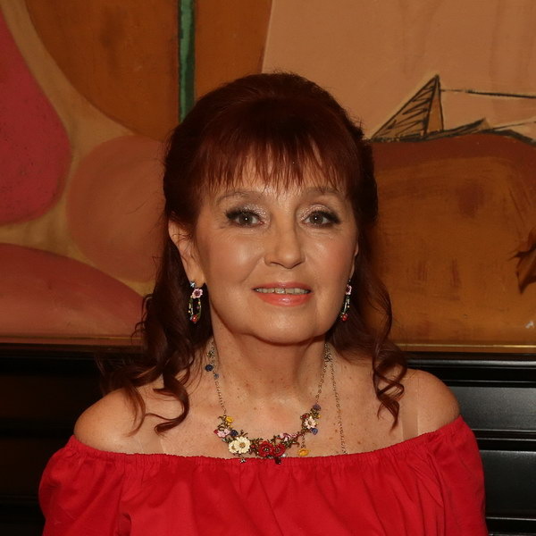     Сегодня 70 лет Екатерине Уфимцевой