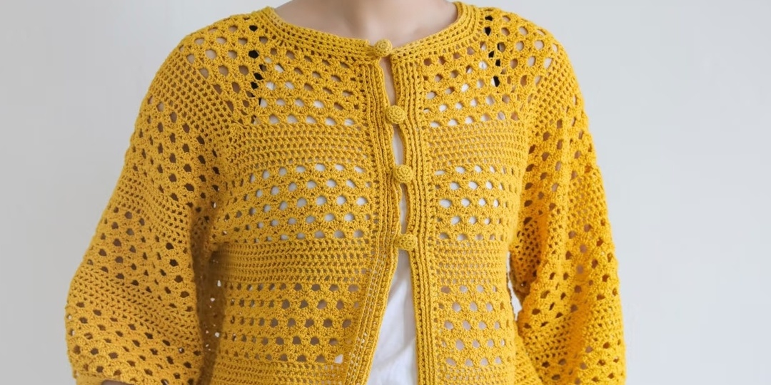 Женские жакеты, кардиганы, блузы, безрукавки крючком (идеи и схемы)