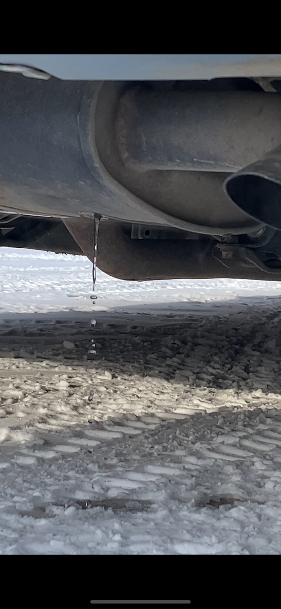 Водичка бежит.