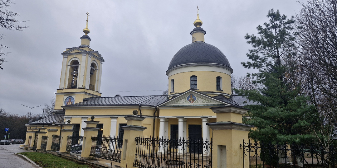 Храм Живоначальной Троицы на Воробьёвых горах: место, где молился Кутузов