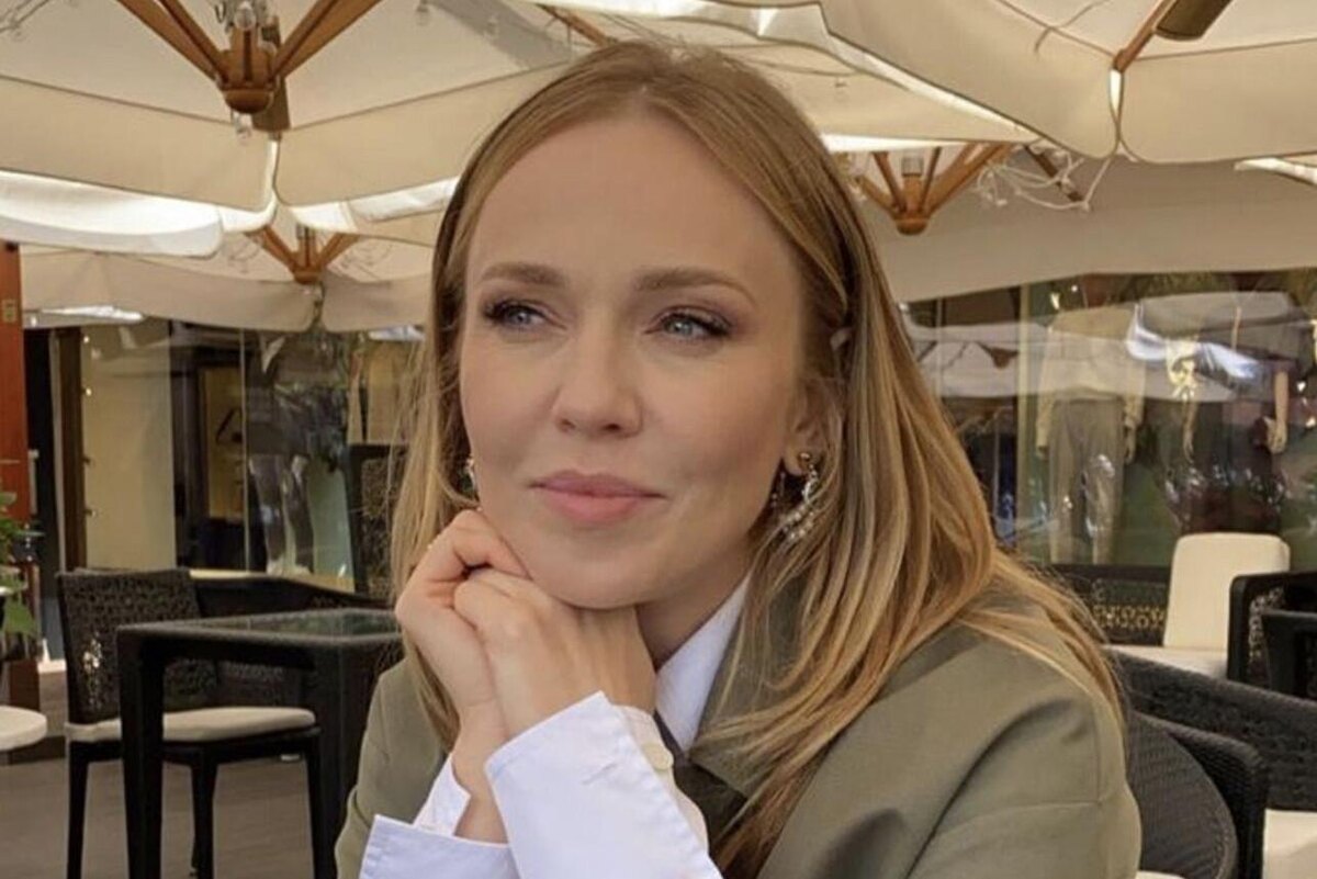    Альбина Джанабаева Социальные сети