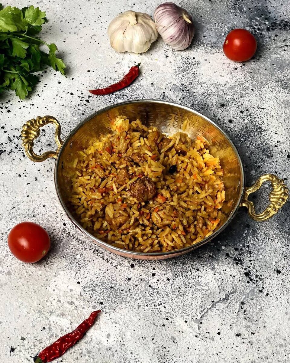 Постный плов с соевым мясом