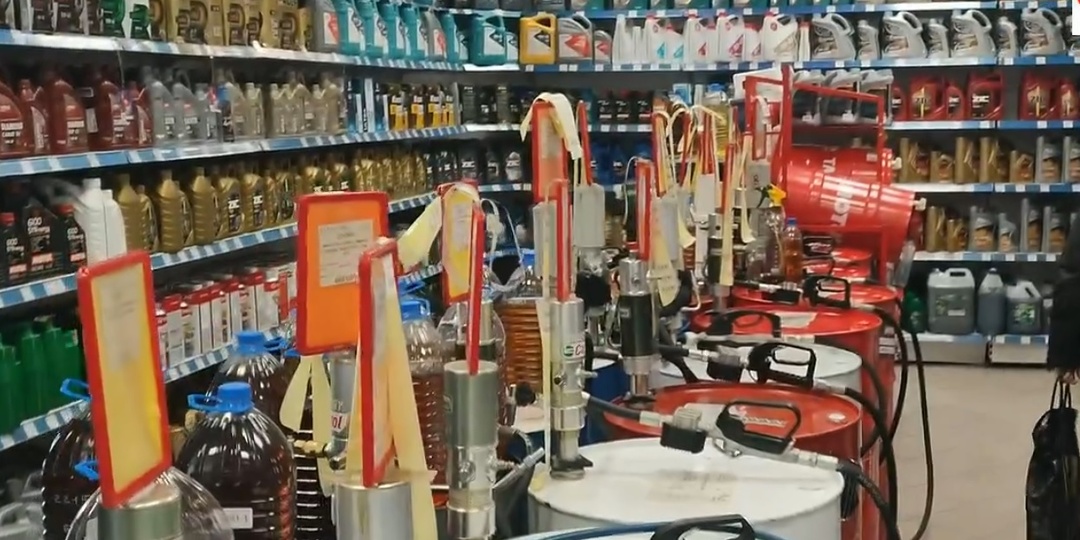 Какие моторные масла не подделывают в России: подробный разбор и рекомендации