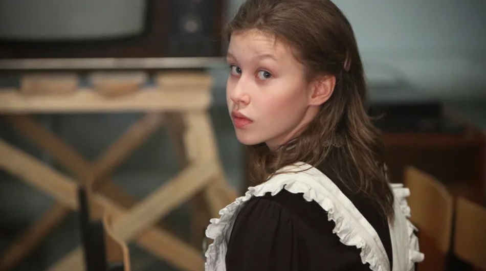 Анна Пересильд в 16 лет — в тройке лучших актрис России. Новый феномен или семейный подряд?