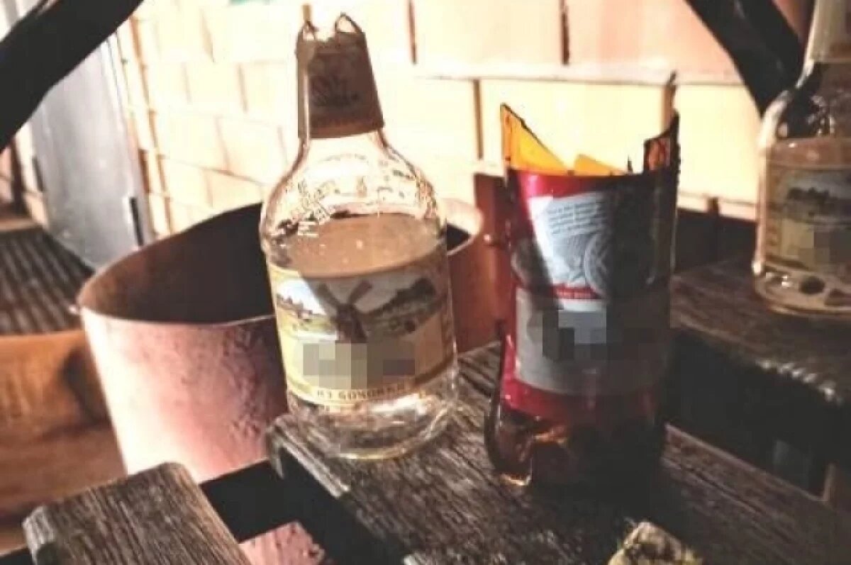    Саракташские полицейские задержали подозреваемого в нанесении побоев разбитой стеклянной бутылкой.