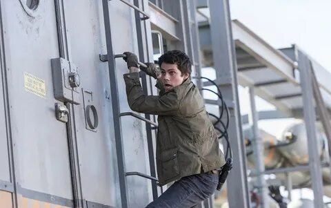 - Эй, машинисты, тут к вам "прицепились зайцы"