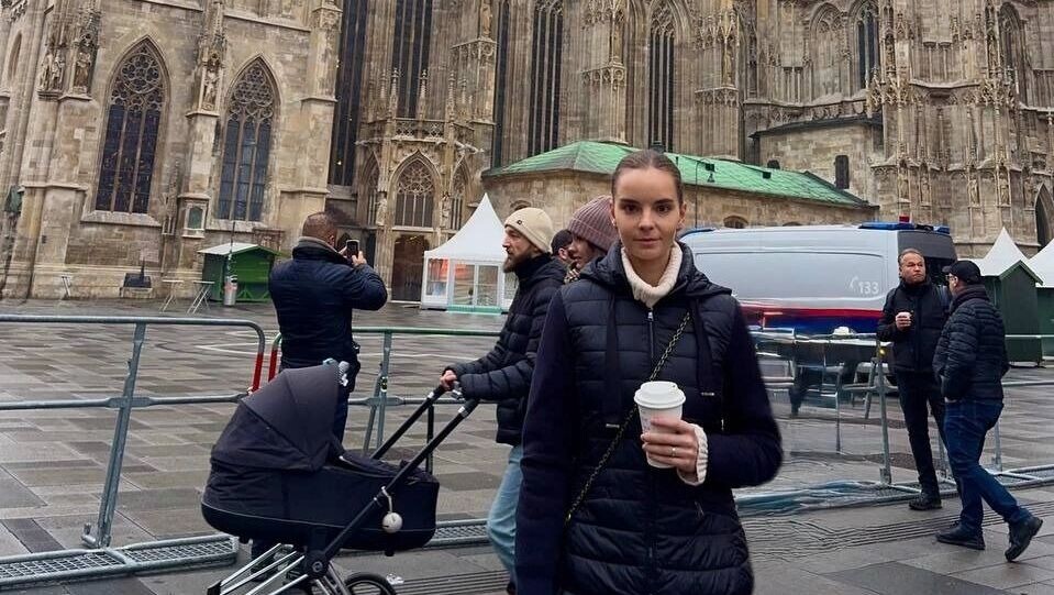    Сестры Аверины уехали в Австрию   Дина Аверина / t.me