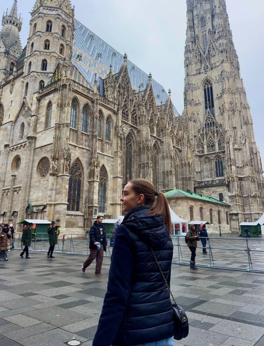    Сестры Аверины уехали в Австрию   Дина Аверина / t.me