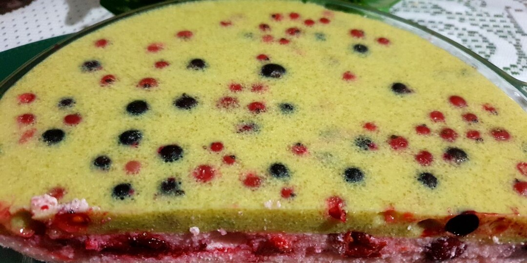 Белковый ягодный пудинг