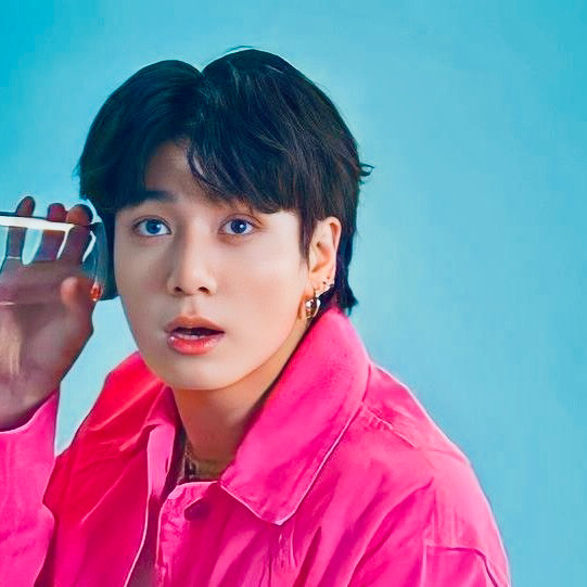 Эксклюзивная коллаборация #Jungkook и Чарли Пута «Left and Right»!