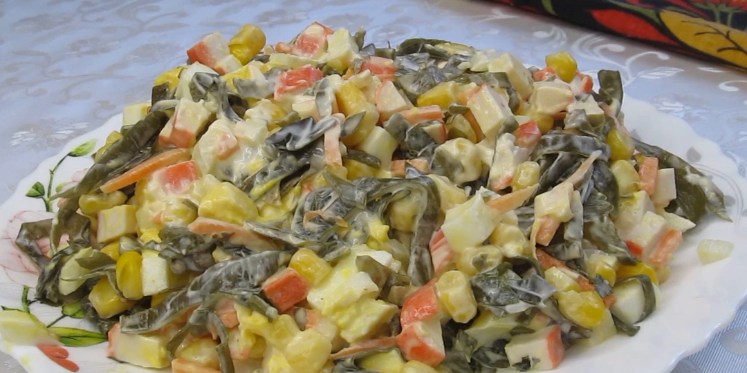 Салат этот не для разнообразия, он действительно вкусный, хоть и немного необычный.