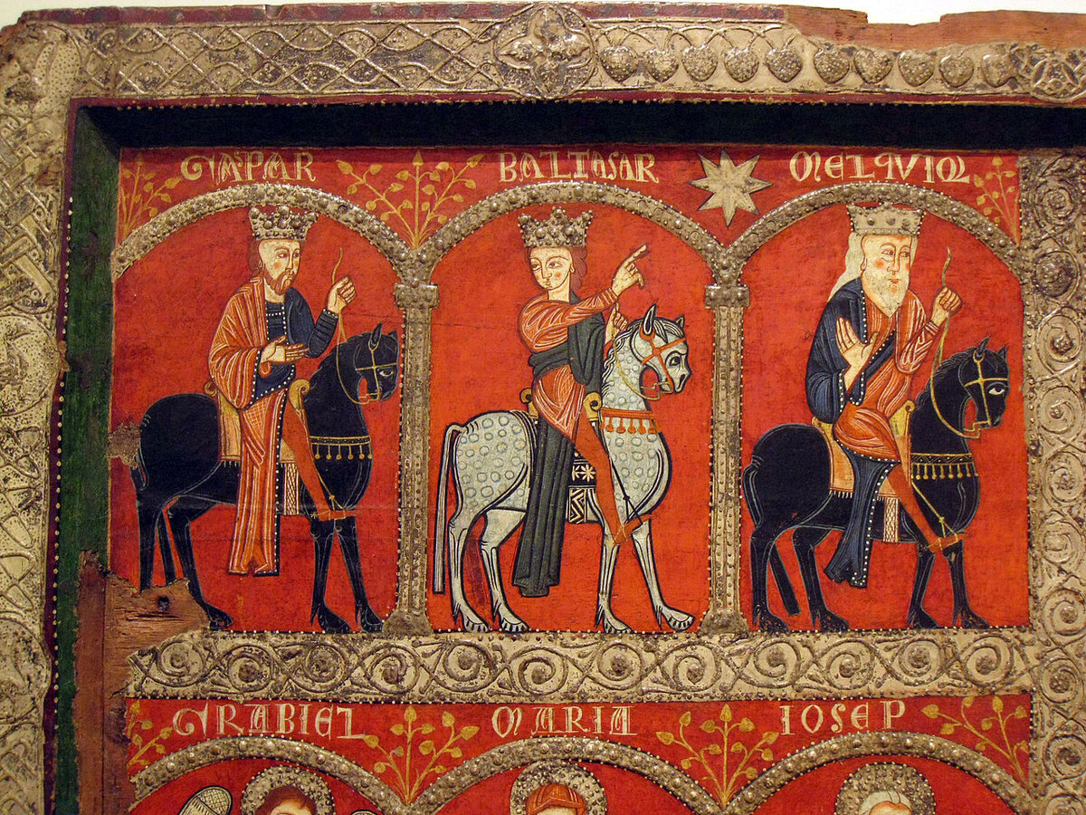 Трое волхвов (деталь алтарной композиции). Первая треть XIII века. Национальный музей искусства Каталонии.
