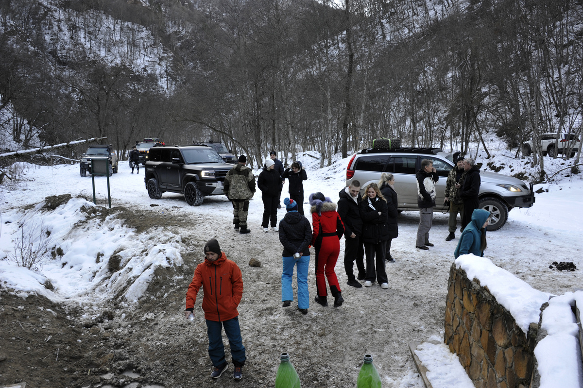 Возле нарзанного источника.