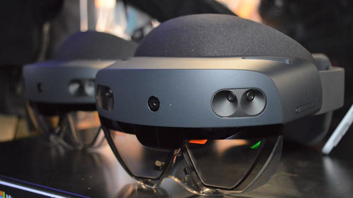 Microsoft HoloLens 2