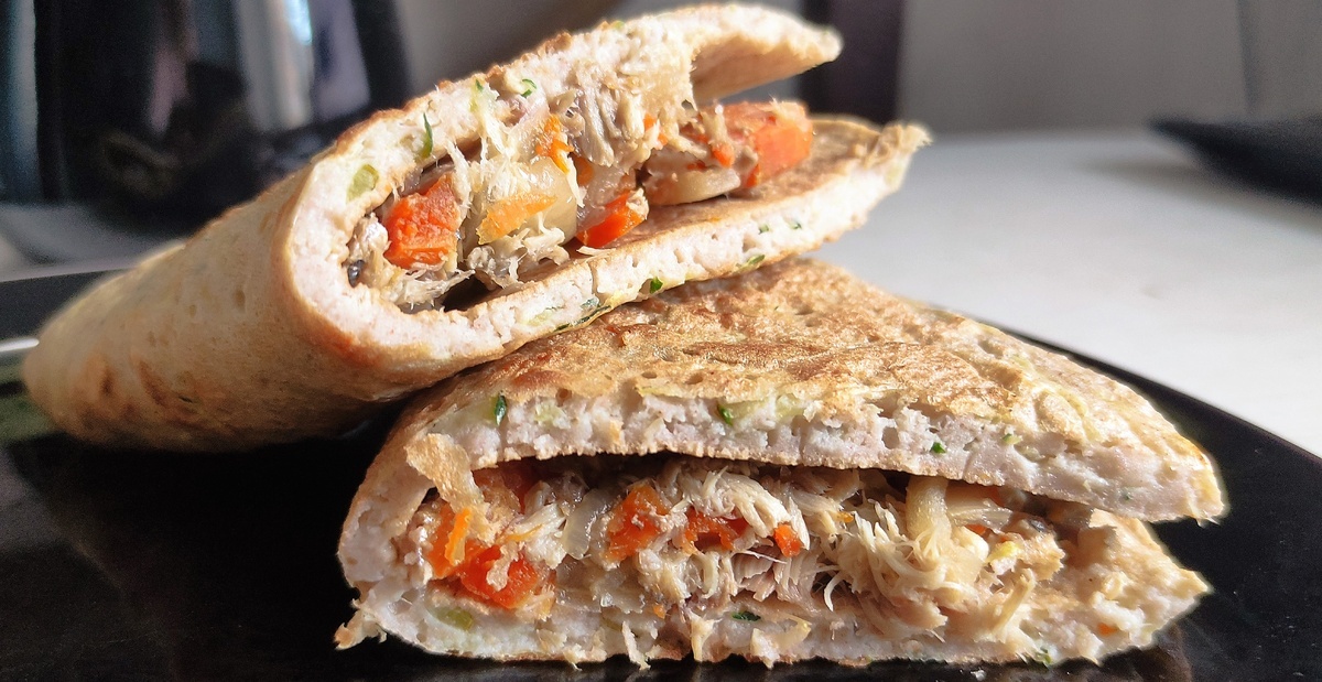 Компактная еда – это прекрасно! Пример от Марии Б. Овсяноблин с белково-овощной начинкой. 