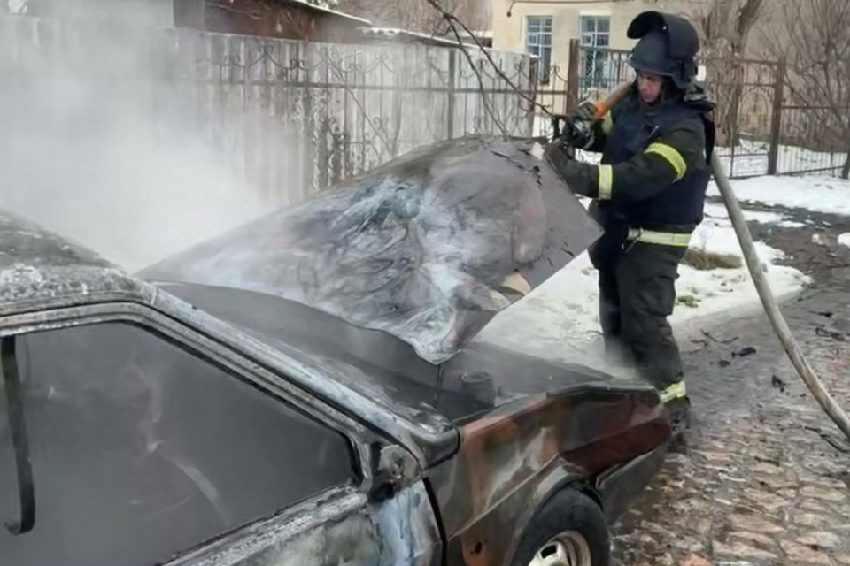    В Васильевке крайне опасно перемещаться на машинах. Фото: тг-канал Евгения Балицкого