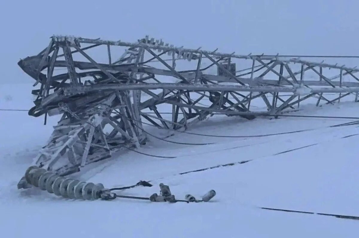    Две упавшие под Мурманском опоры ЛЭП функционировали 60 лет
