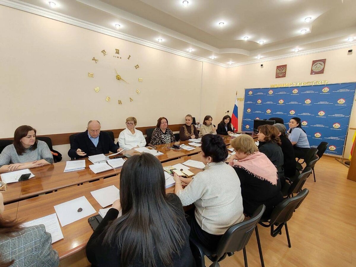    Фото: мин обр рсо-а