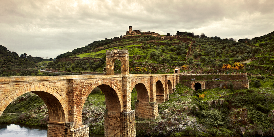 Как получить до €10 000 за переезд в Испанию?