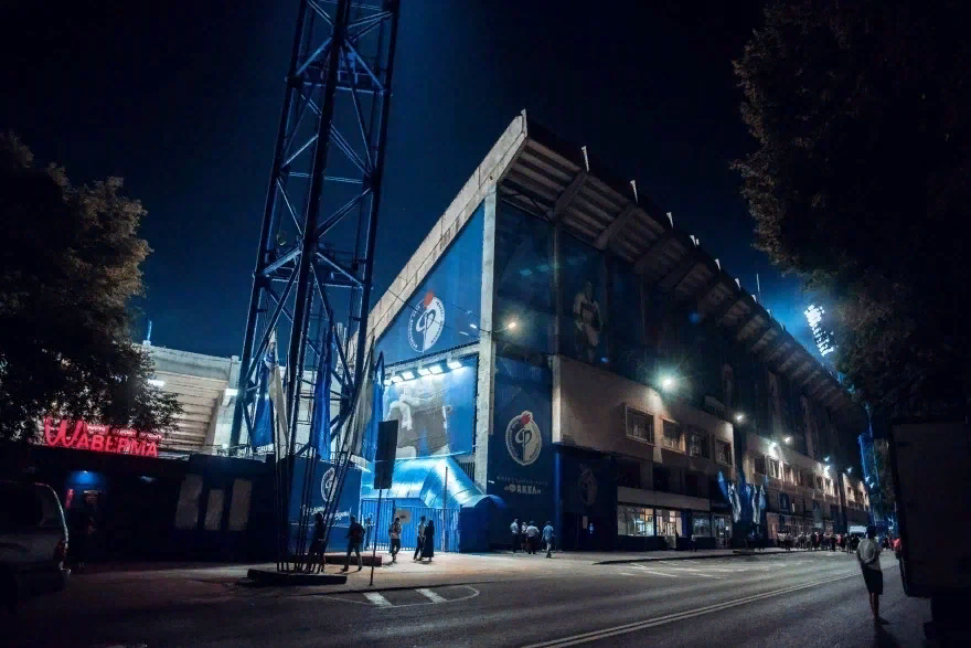 Этого стадиона с февраля 2026 года больше нет.